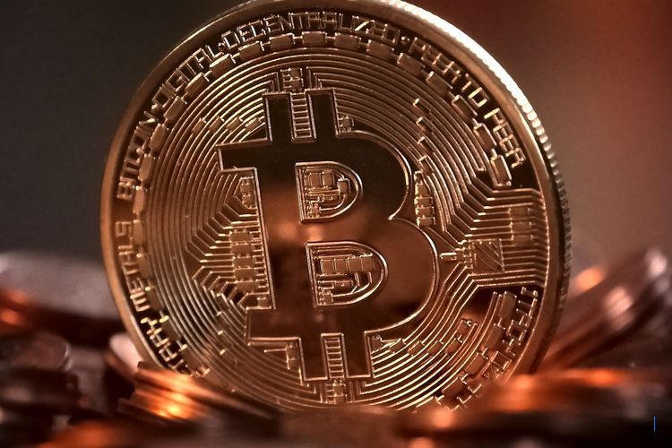 Penutupan AS Naikkan Harga Bitcoin, Nyaris Pecahkan Rekor 124.000 Dolar AS