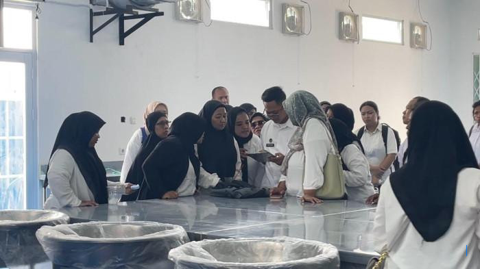 Kapolda Metro Jaya Cek Kesiapan SPPG Polsek Palmerah untuk Hindari Keracunan MBG