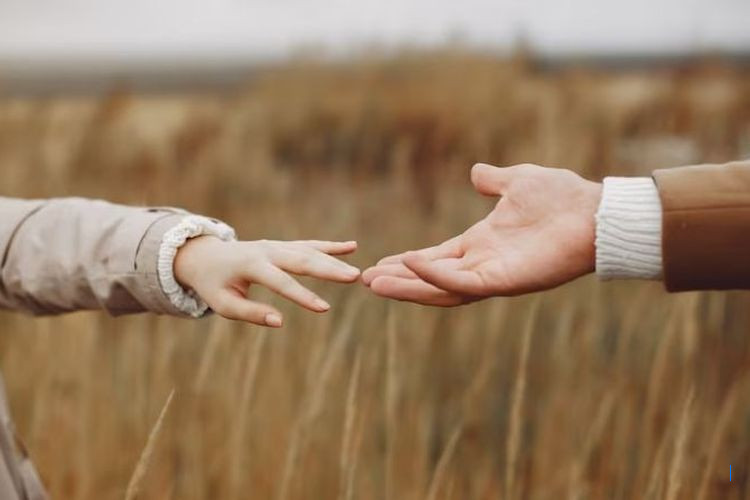 6 Shio yang Dikabarkan Beruntung dalam Cinta, Ramalan Keberuntungan Besok 27 Oktober 2025