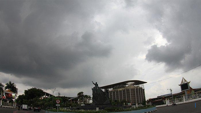 Prakiraan Cuaca OKU Timur 25 Oktober 2025: Berawan dan Suhu Mencapai 31 Derajat