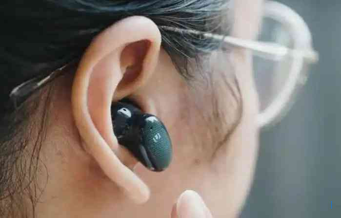 Hari-Hari Dengarkan Earphone, Telingamu Aman?