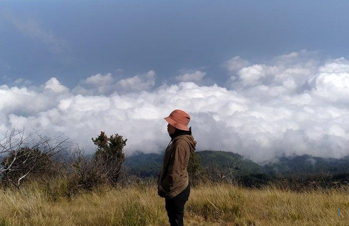 7 Tips Mendaki Gunung di Musim Hujan: Aman dan Sehat Selalu