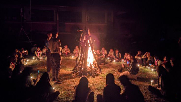 Heboh! Sosok Mirip Pocong Terekam Saat Api Unggun Pramuka di Majalengka
