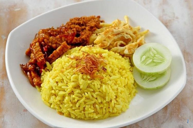 5 Warung Nasi Kuning Lezat di Surabaya, Lauk Banyak dan Mengenyangkan