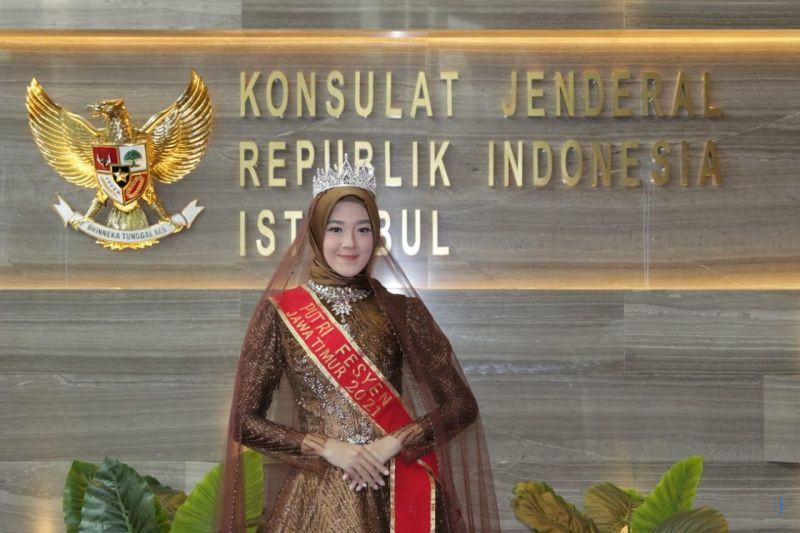 Keluarga Menyangkal Isu, Vira Hanya Mahasiswi Berprestasi dan Penari