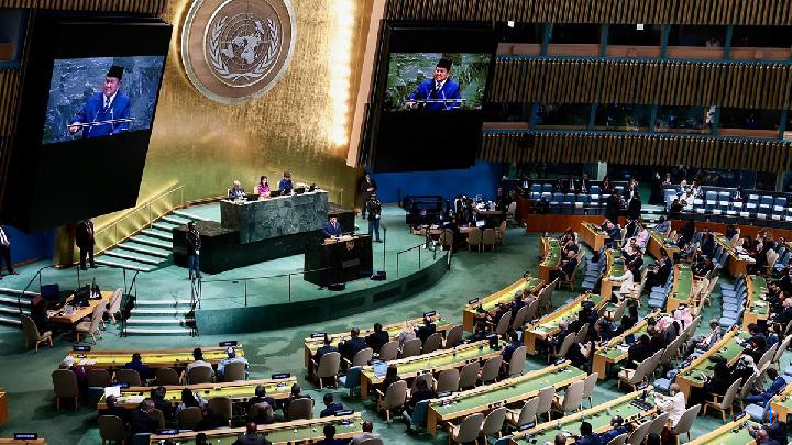 Prabowo Buka Rahasia Membangun Tanggul Laut Raksasa di PBB