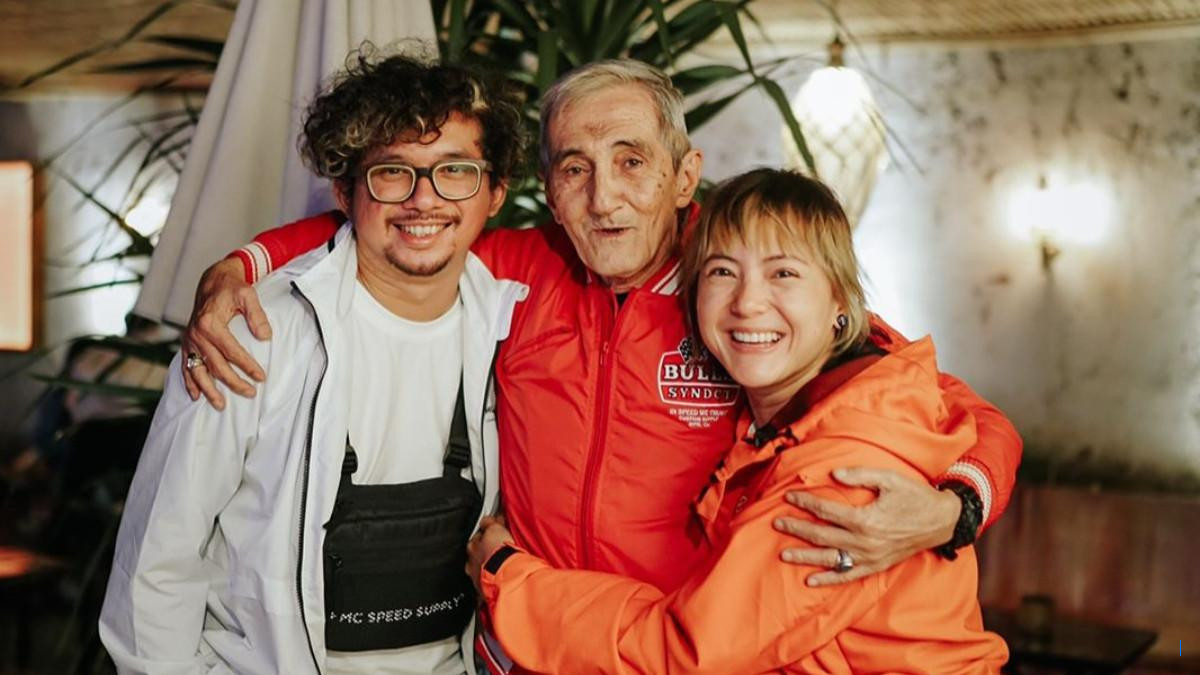 Kabar Duka: Ayah Bule Poppy Sovia Meninggal, Ini Foto-foto Perjalanan Hidupnya