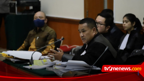 Hotman Paris Bongkar Kekurangan Ahli JPU di Sidang Korupsi Impor Gula