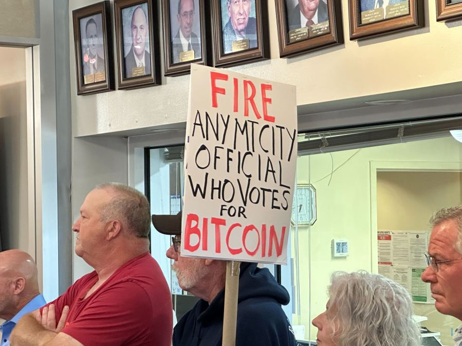 Wali kota Kota Gunung mengatakan dia 'memahami kedua sisi' dari argumen Bitcoin