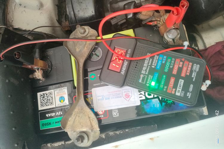 Mitos atau Fakta: Cek Alternator dengan Melepas Kabel Aki?