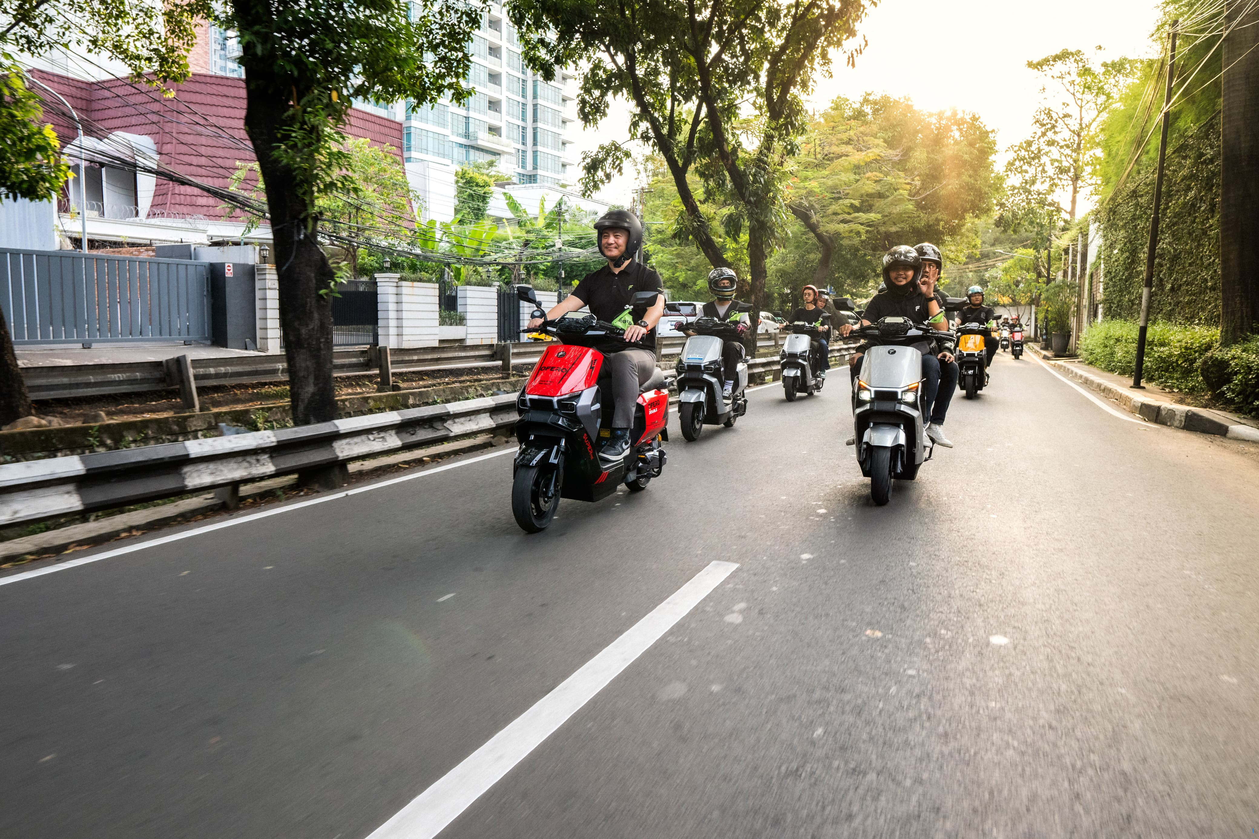 Ofero Gelar 'Ride & Connect' di Kemang, Tantang Tren Motor Listrik Kustom