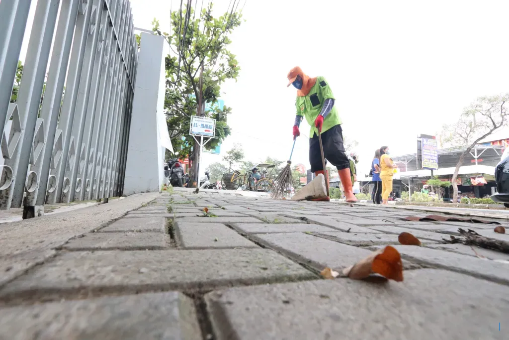 Pemkot Cirebon Kuatkan Pengelolaan Sampah dari Hulu ke Hilir